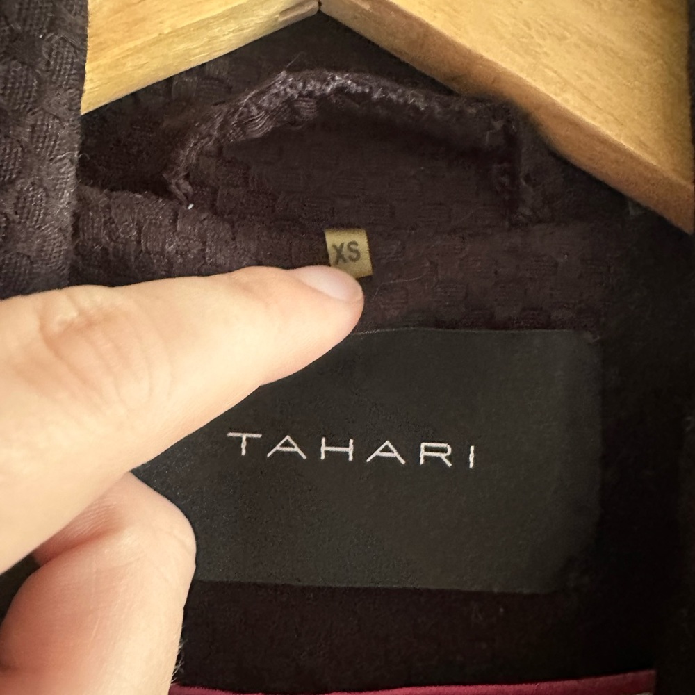 TAHARI Black Cotton Blend Textured 3/4 Sleeve Coat size XS - Picture 8 of 13